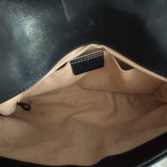 🌟Rare Gucci🌟 Pearl Bag with Gold Chain 
Shoulder/ crossbody / belt bag - Picture 8 of 8